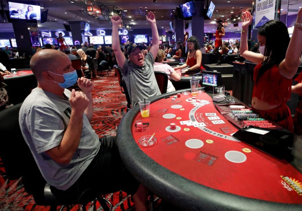Incentives You Get on Online Casinos and the Variety of Games