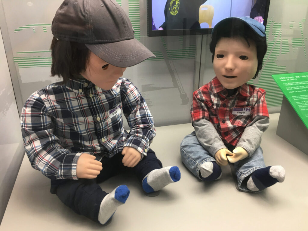 Force-and-Touch Robot
